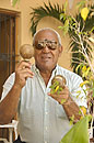 Maracas in Havana