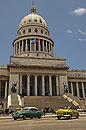 2 Classic Cars & El Capitolio